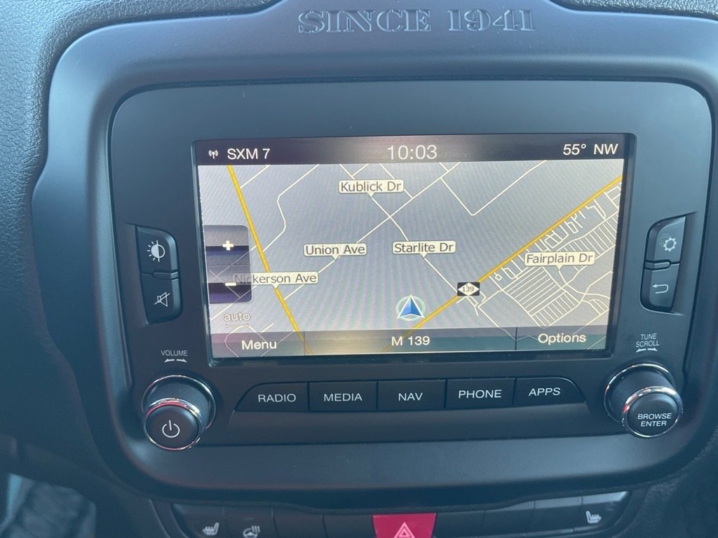 Used 2016 Jeep Renegade Trailhawk w/ Premium Trailhawk Package image 10