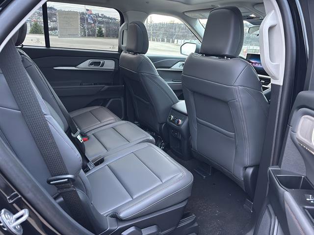 New 2025 Ford Explorer Active w/ Active Comfort Package image 18