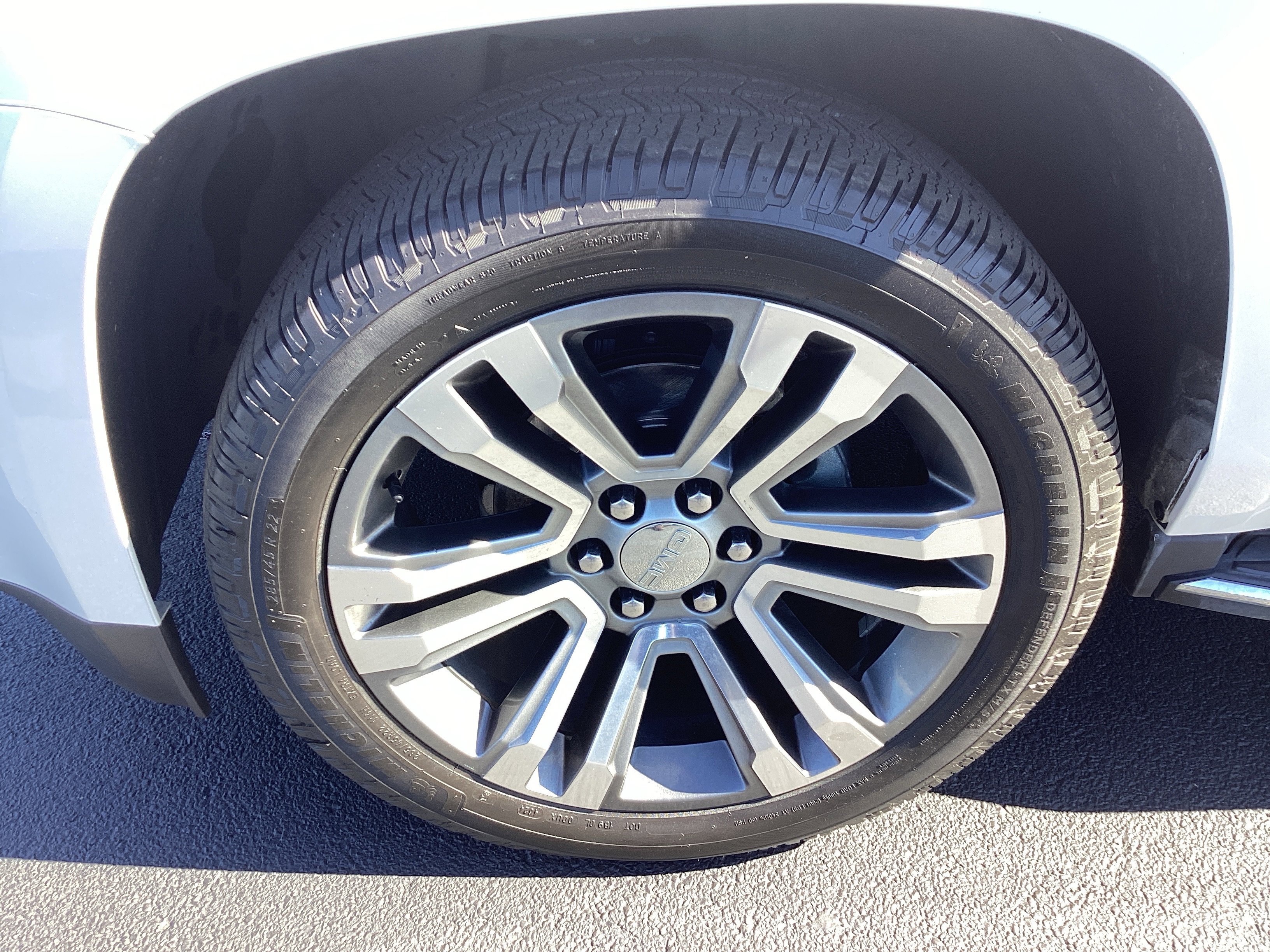 Used 2018 GMC Yukon Denali w/ Open Road Package image 10