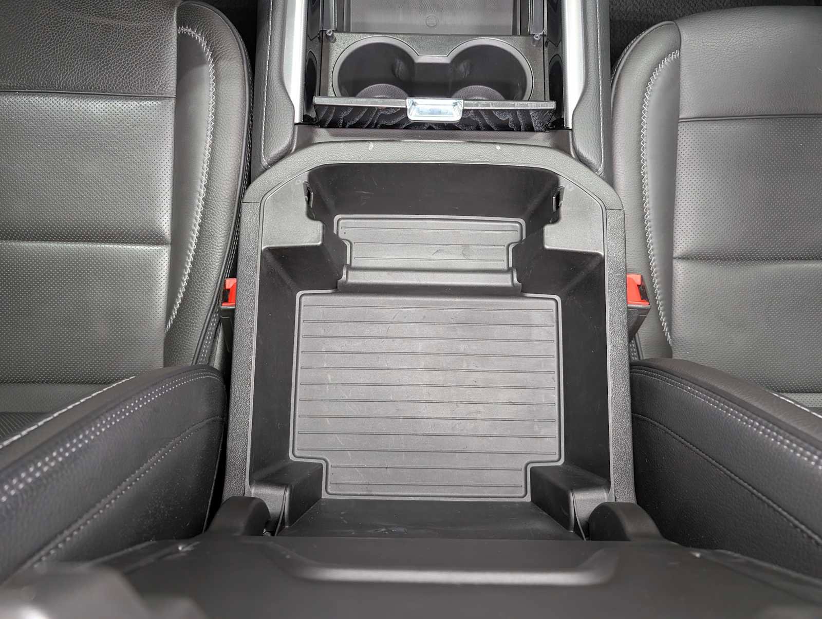 Used 2024 GMC Yukon Denali w/ Advanced Technology Package image 22