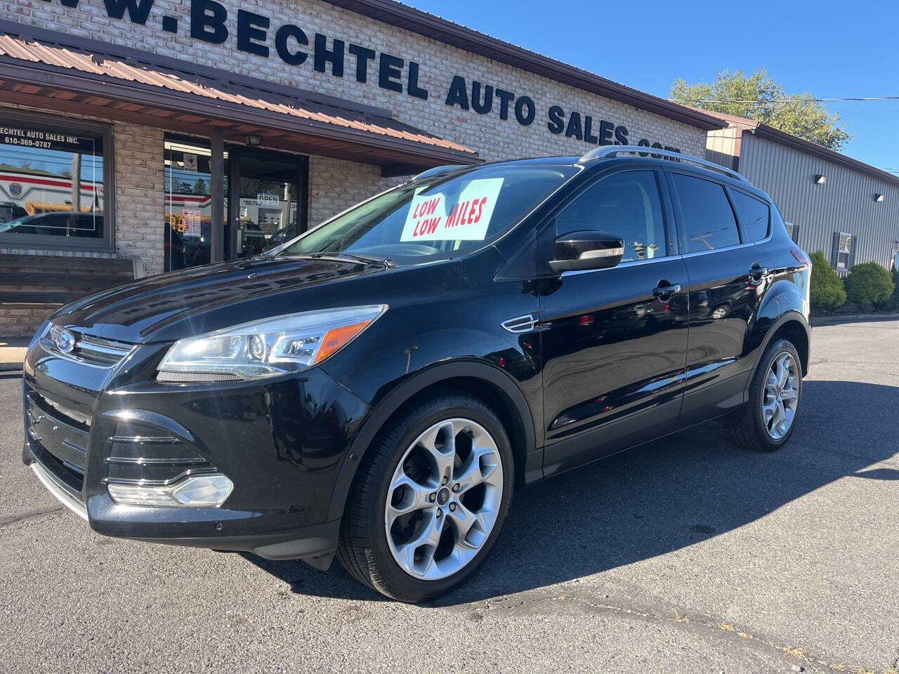 Used 2016 Ford Escape Titanium w/ Equipment Group 301A image 2