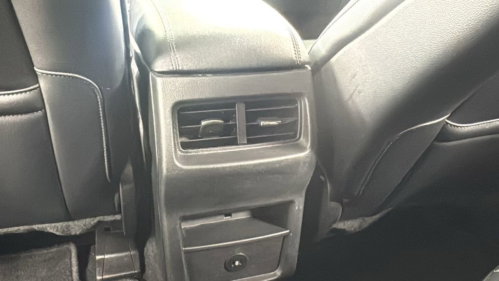 Used 2023 Ford Edge SEL image 37