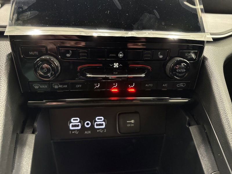New 2025 Jeep Grand Cherokee Limited w/ Black Appearance Package AWD/4WD image 32