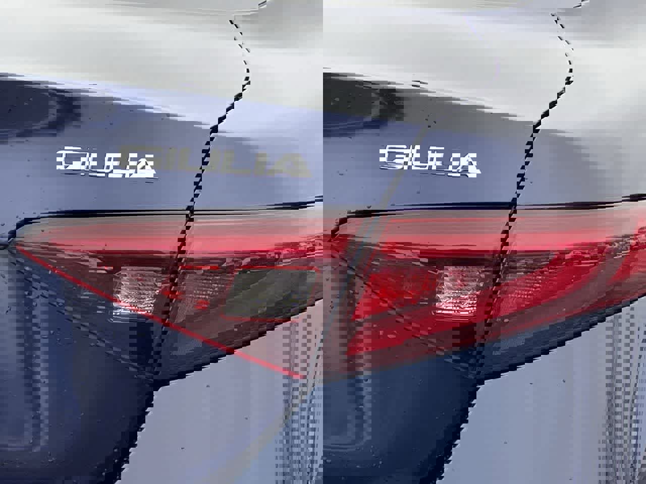 Used 2019 Alfa Romeo Giulia AWD image 39