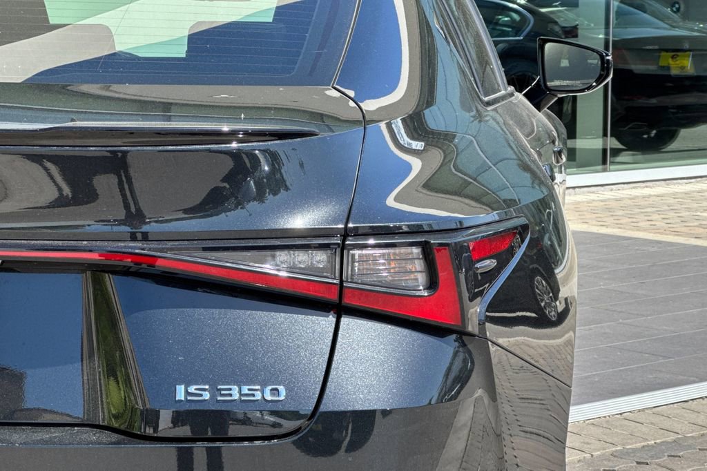 Used 2025 Lexus IS 350 F Sport w/ Navigation Package RWD image 32