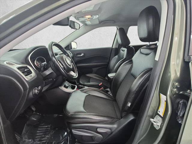 Used 2020 Jeep Compass Latitude AWD/4WD image 16