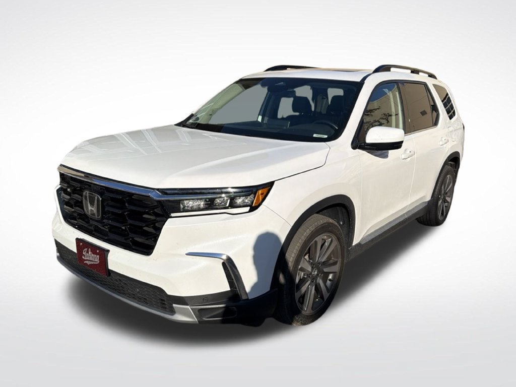 Used 2024 Honda Pilot Touring image 3