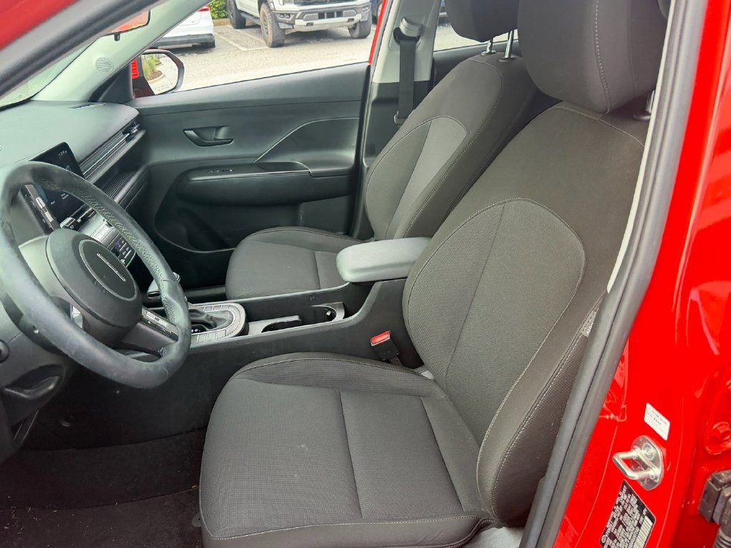 Used 2024 Hyundai Kona SEL FWD image 9