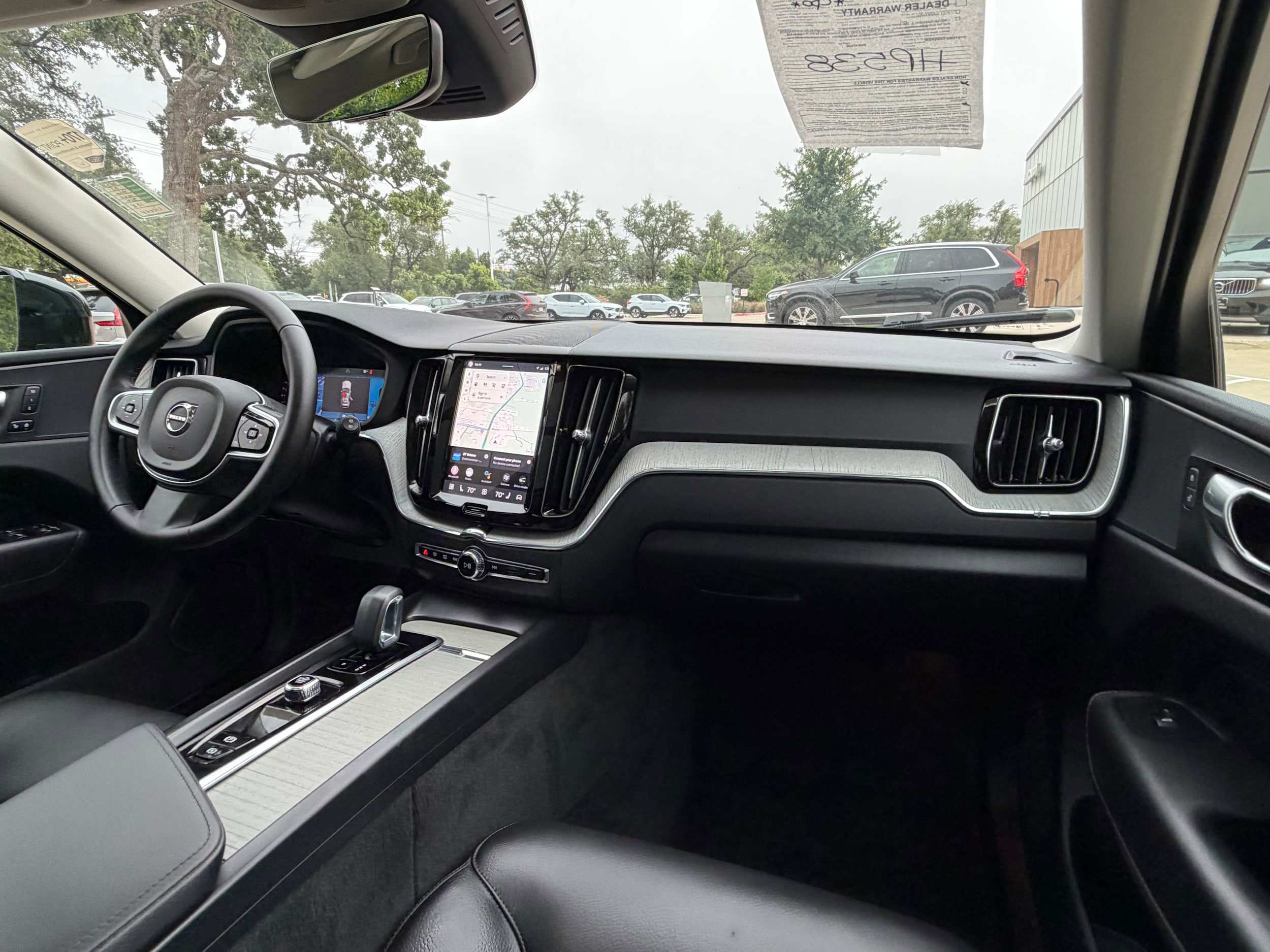 Certified 2025 Volvo XC60 B5 Plus AWD/4WD image 13
