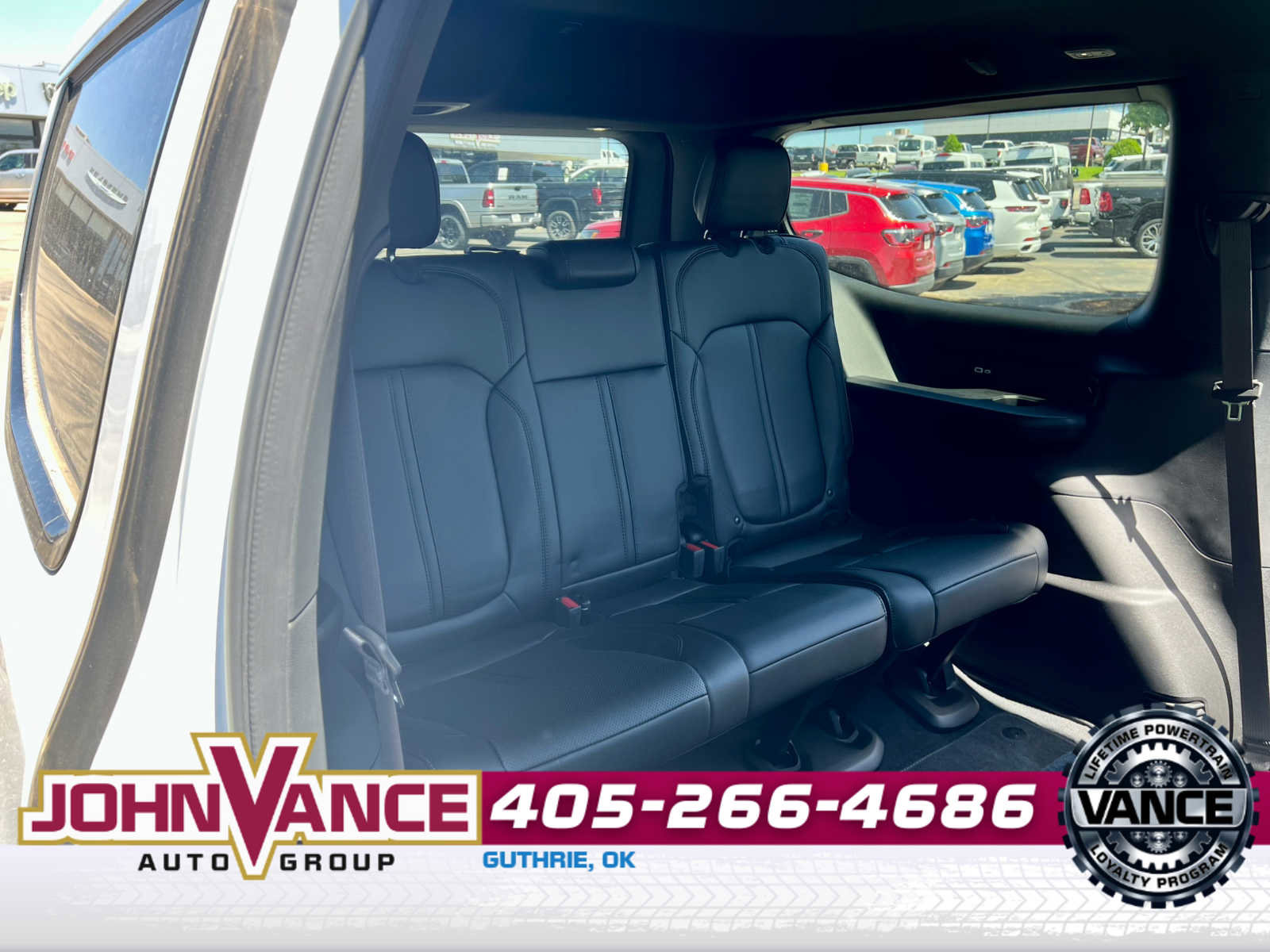 Used 2024 Jeep Wagoneer 4WD image 32