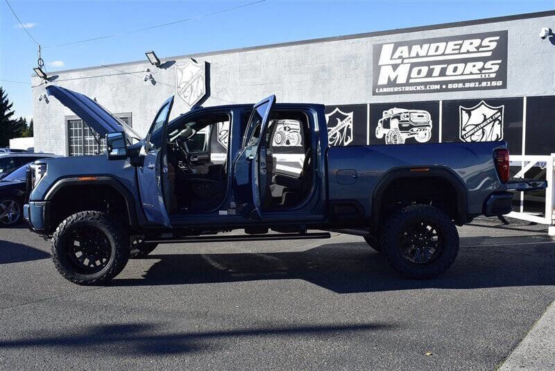 Used 2025 GMC Sierra 3500 Denali Ultimate image 33