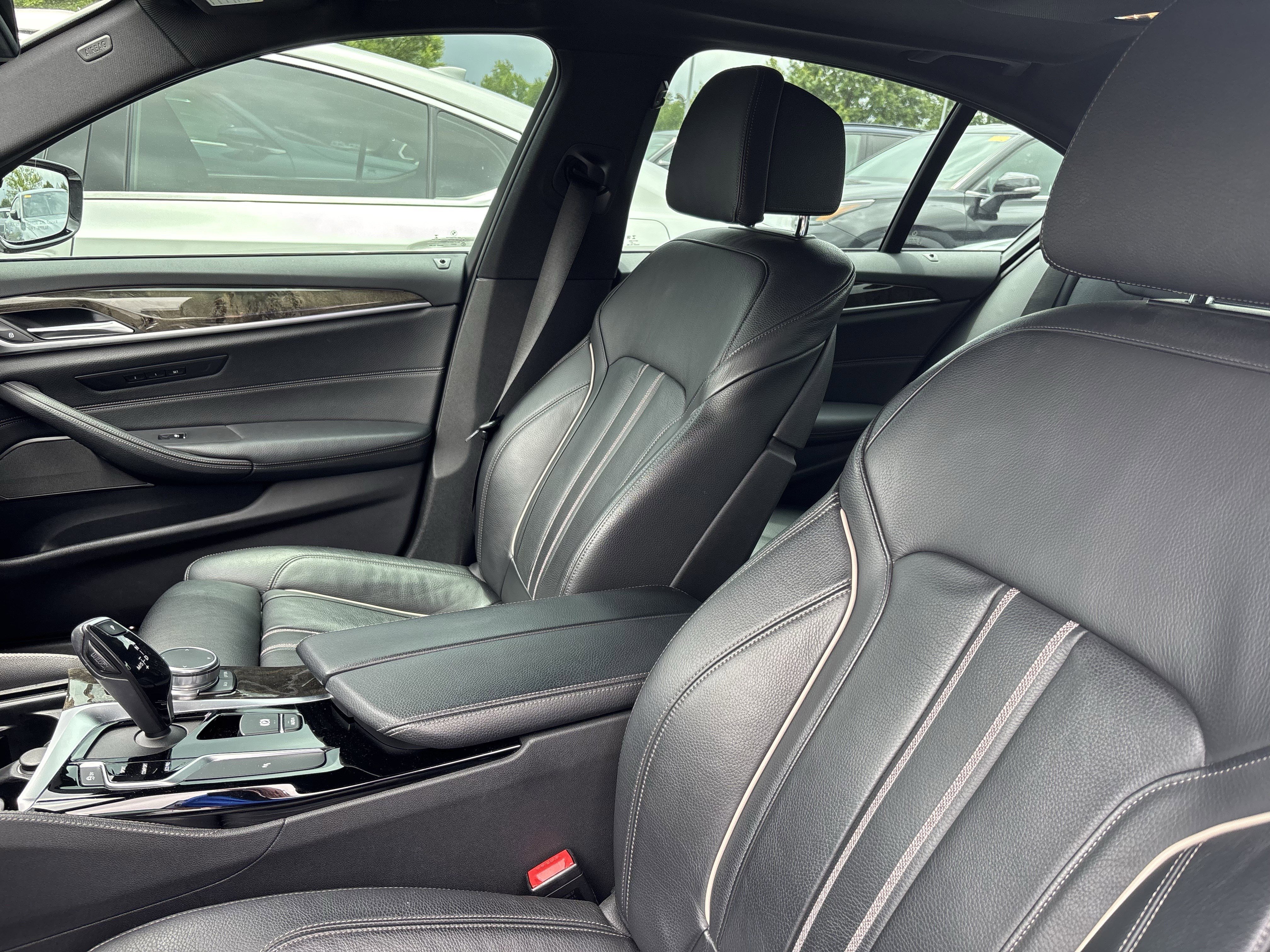 Used 2019 BMW 530i w/ M Sport Package RWD image 36
