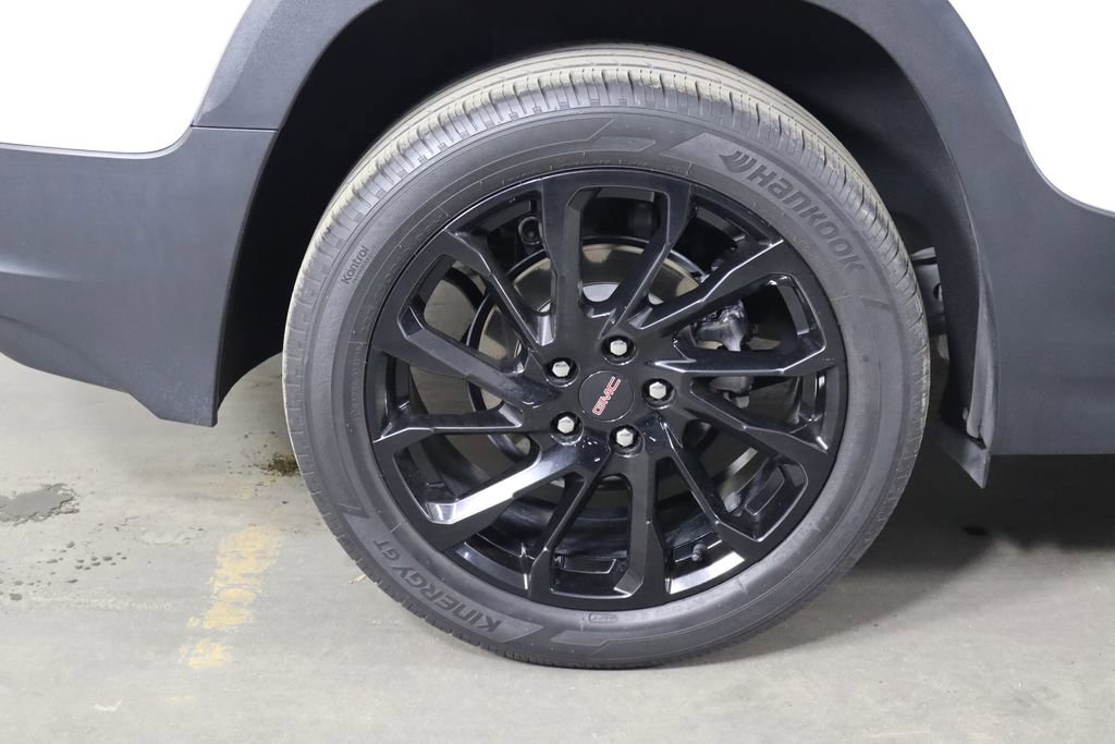 Used 2023 GMC Terrain SLT w/ Elevation Edition image 40