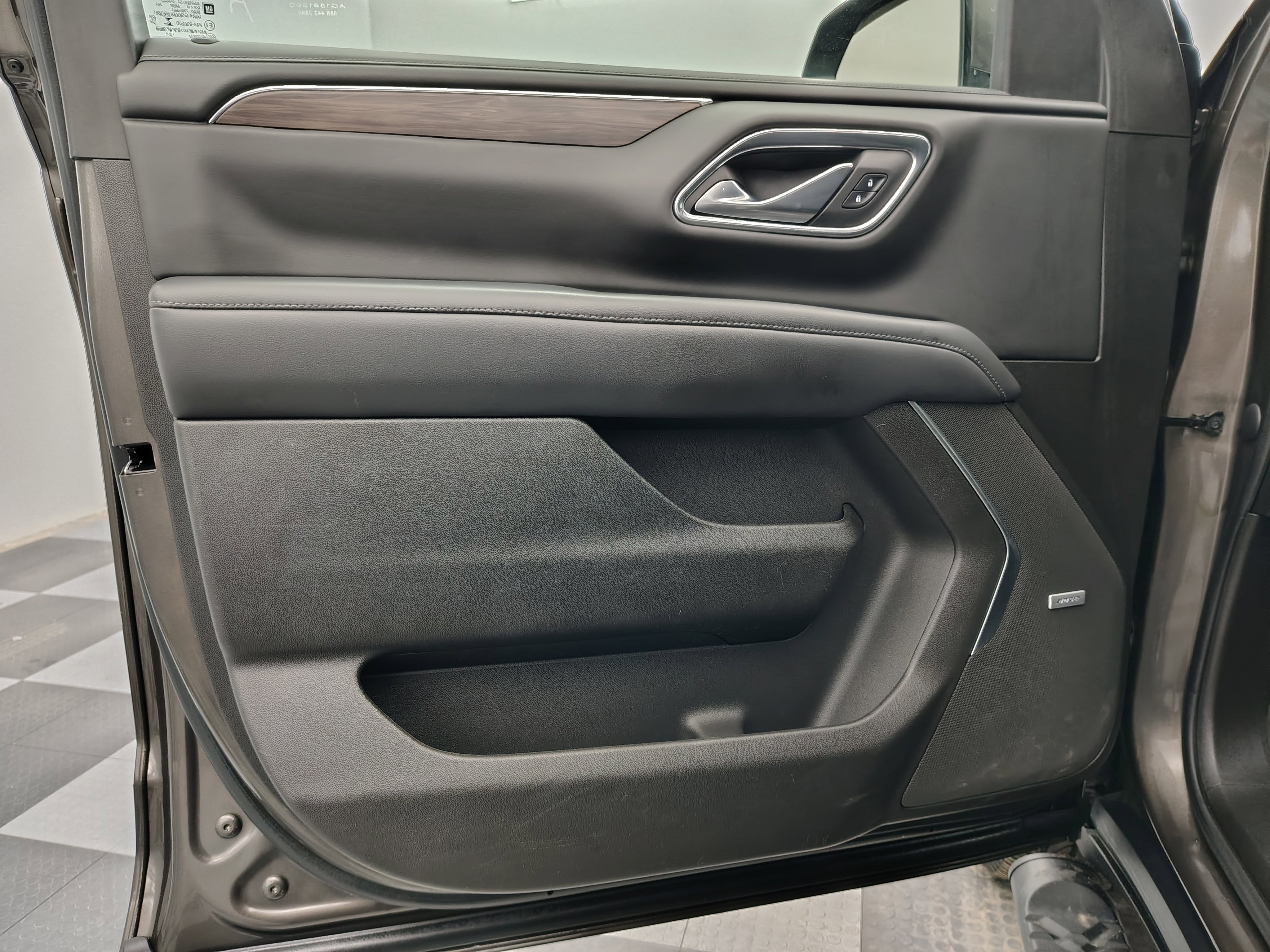 Used 2021 Chevrolet Tahoe Z71 image 24