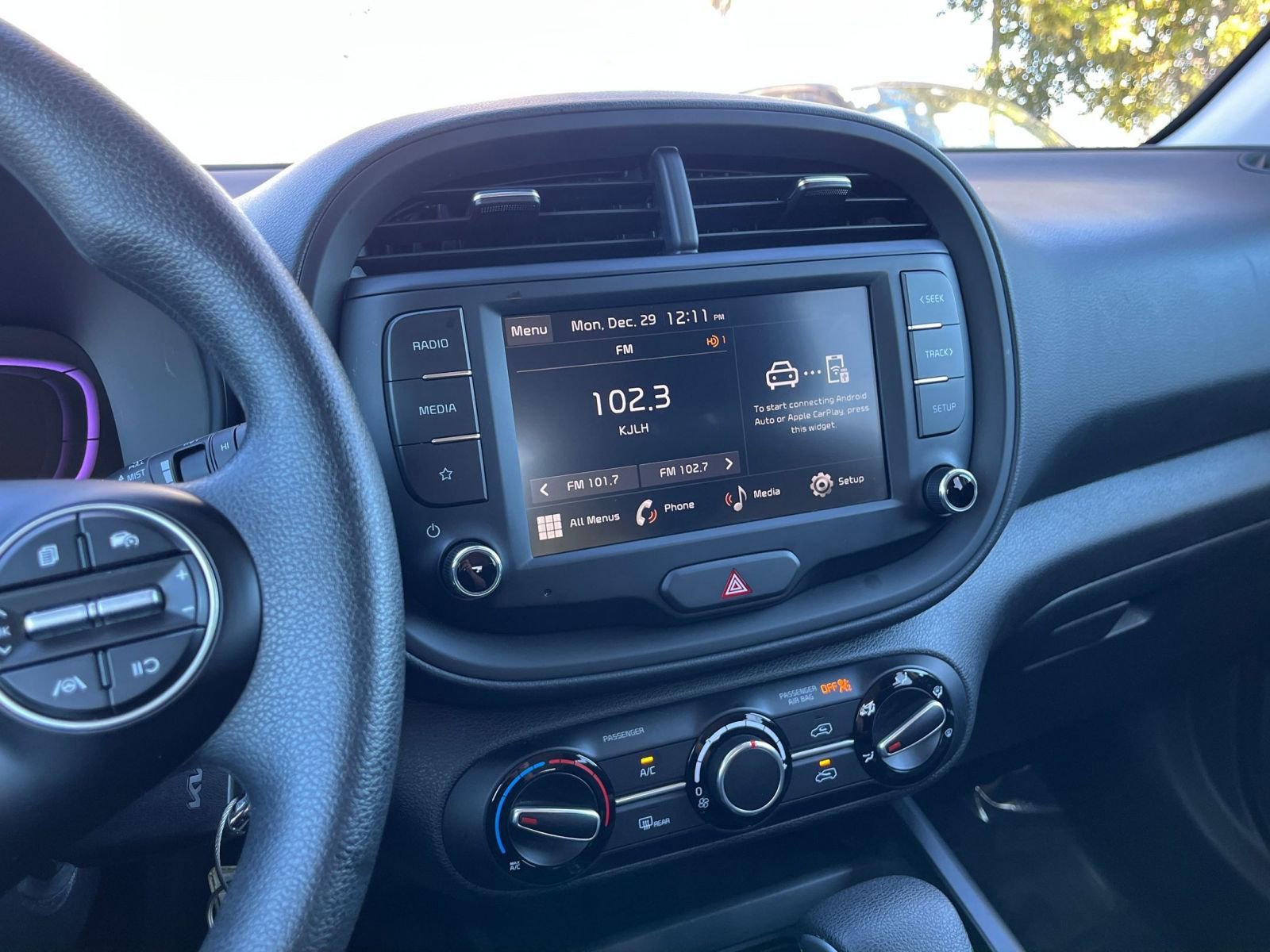 Used 2025 Kia Soul LX w/ LX Technology Package image 21