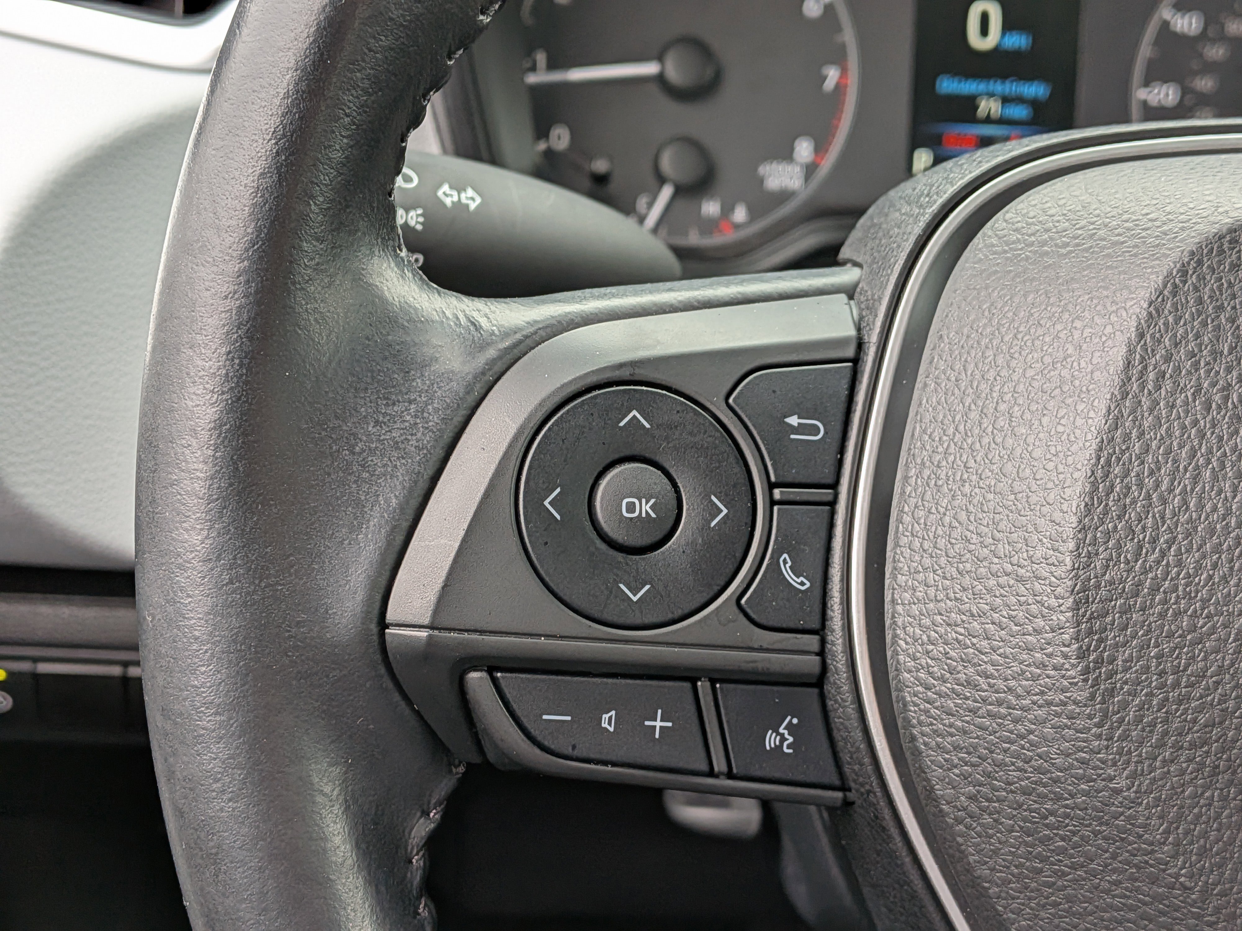 Used 2023 Toyota Corolla SE image 33