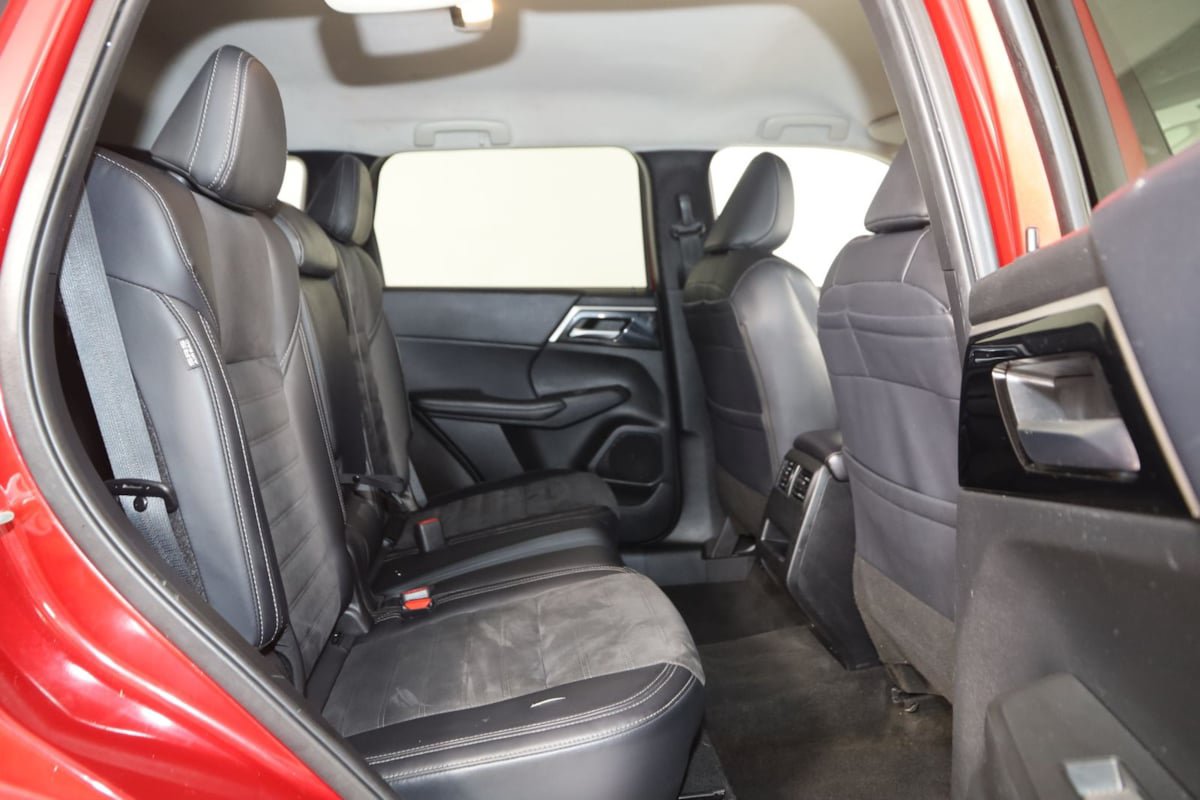 Used 2024 Mitsubishi Outlander Ralliart AWD/4WD image 13