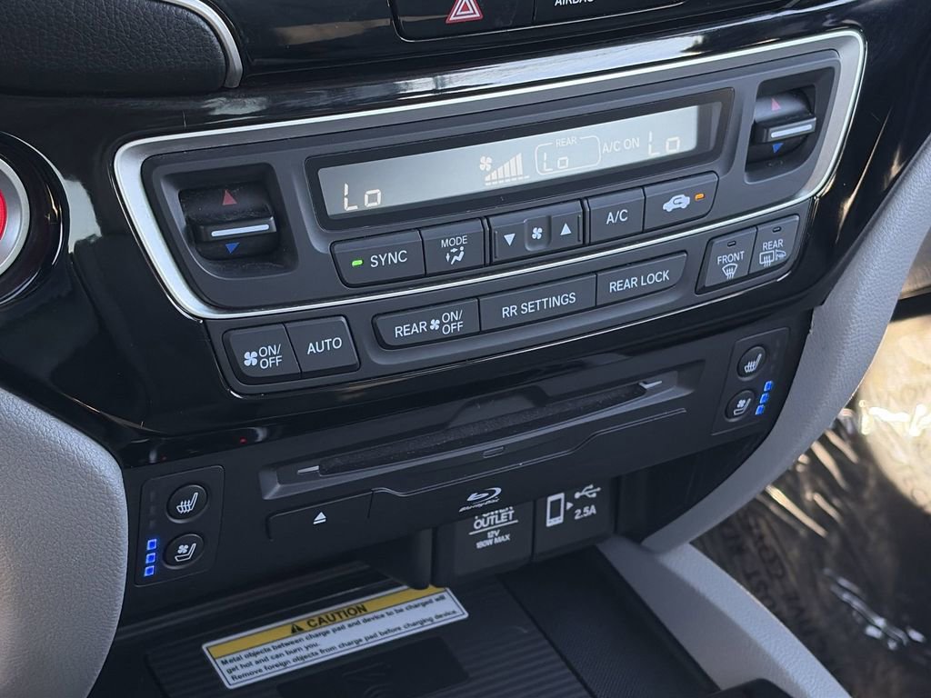 Used 2021 Honda Pilot Elite image 18