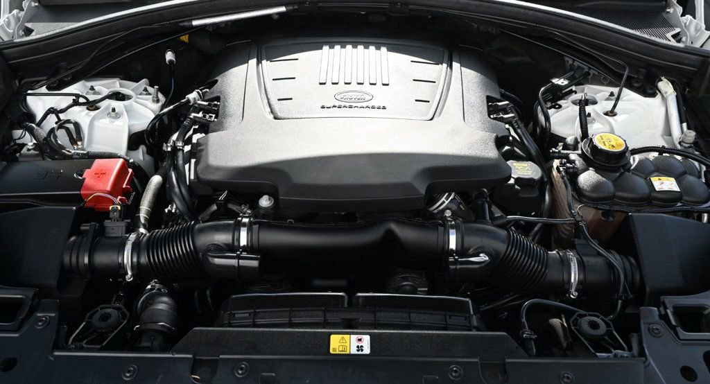 Used 2018 Land Rover Range Rover Velar S image 21