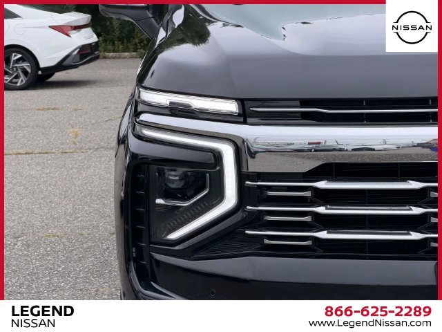 Used 2025 Chevrolet Suburban Premier AWD/4WD image 10