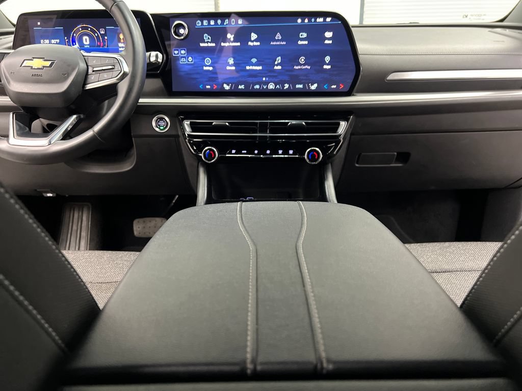 Used 2024 Chevrolet Traverse LT FWD image 52