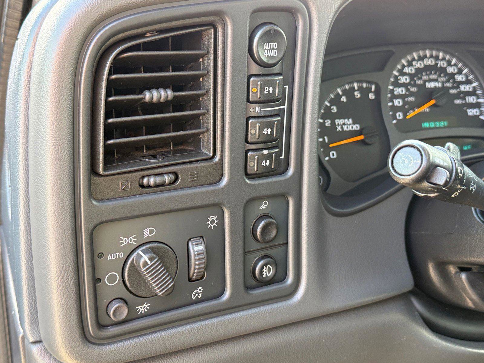 Used 2003 Chevrolet Silverado 1500 LS w/ Off-Road Package AWD/4WD image 18