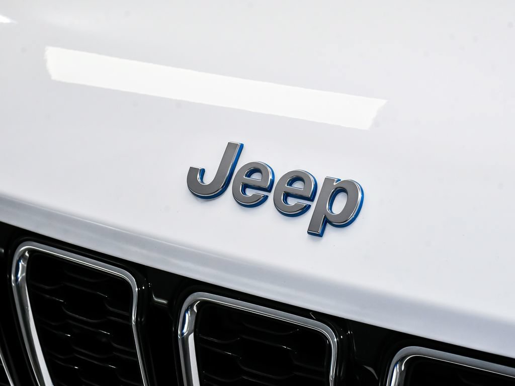 Used 2024 Jeep Grand Cherokee Limited 4xe w/ Trailer Tow Package AWD/4WD image 82