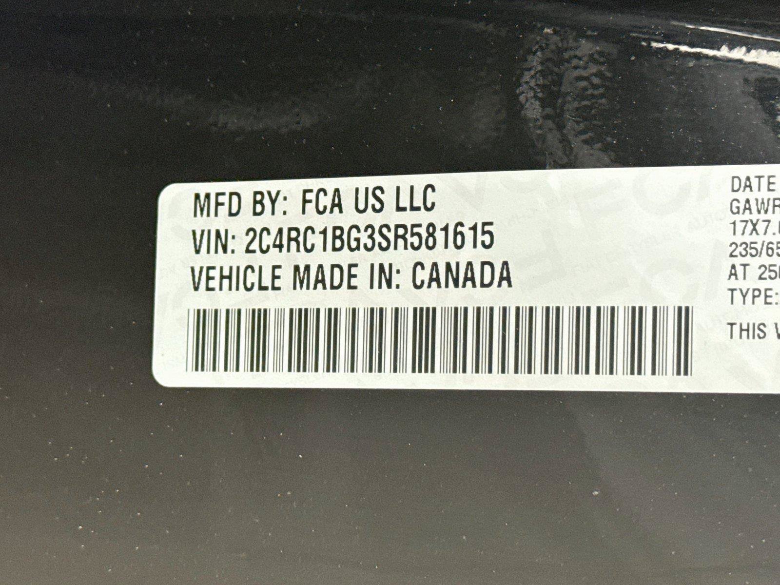 Used 2025 Chrysler Pacifica Select FWD image 21