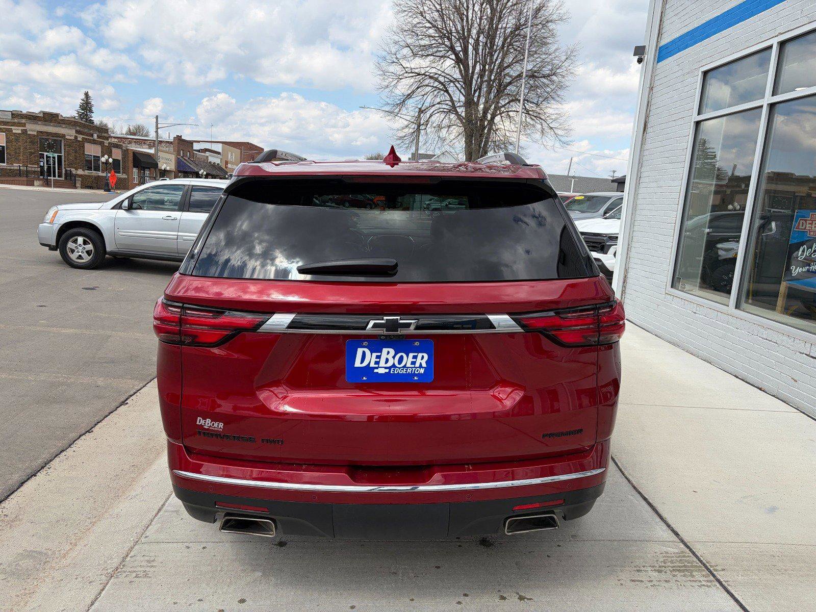 Used 2022 Chevrolet Traverse Premier w/ LPO, Floor Liner Package AWD/4WD image 4