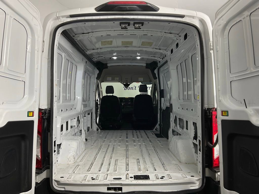 Used 2024 Ford Transit 250 148 Medium Roof RWD image 11