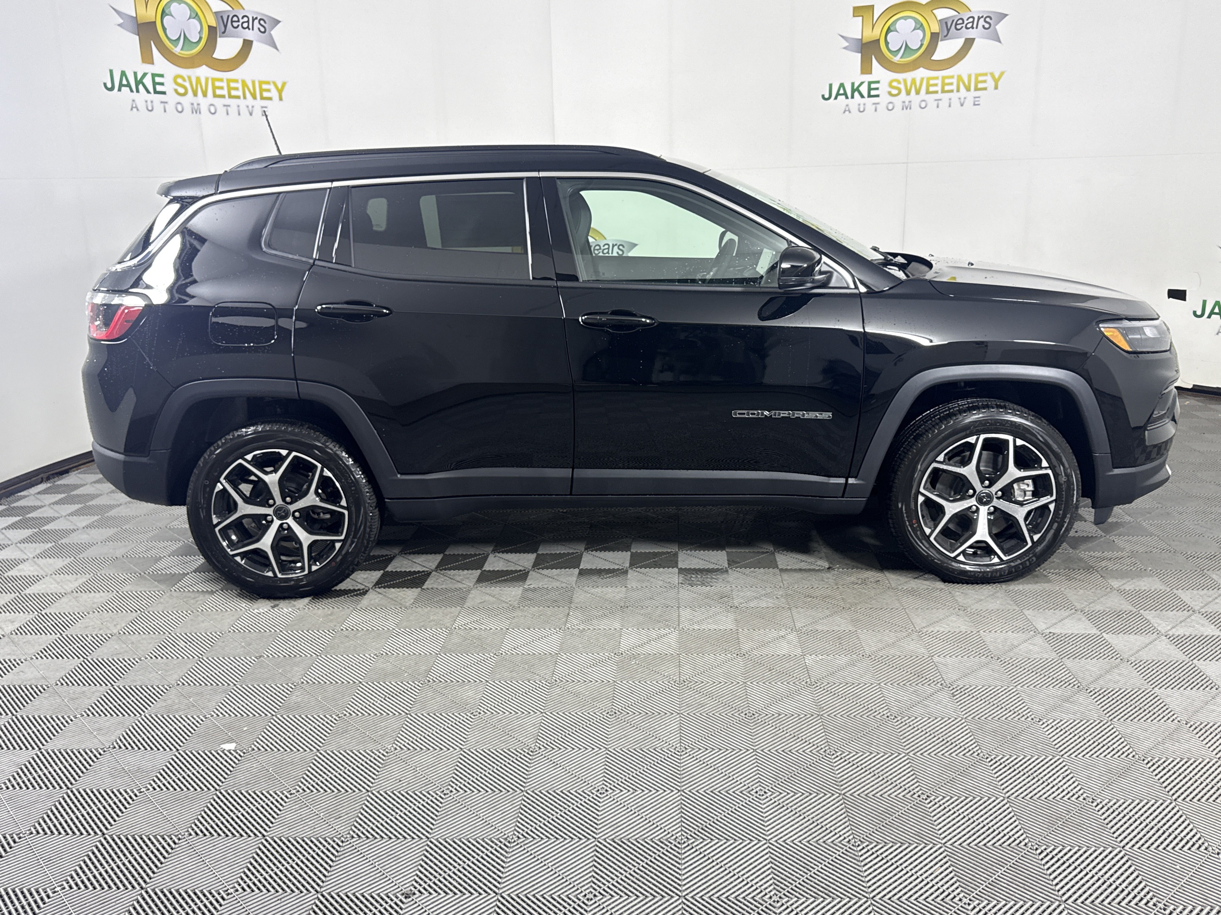 New 2026 Jeep Compass Limited AWD/4WD image 10