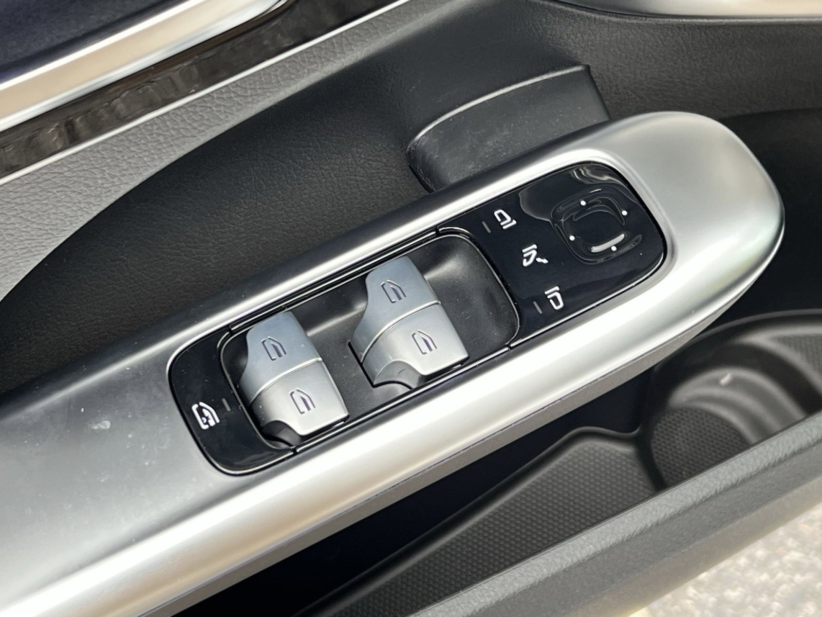 New 2026 Mercedes-Benz C 300 4MATIC Sedan image 13