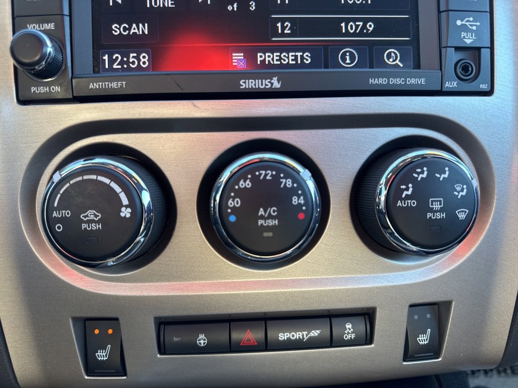 Used 2014 Dodge Challenger SRT8 image 17