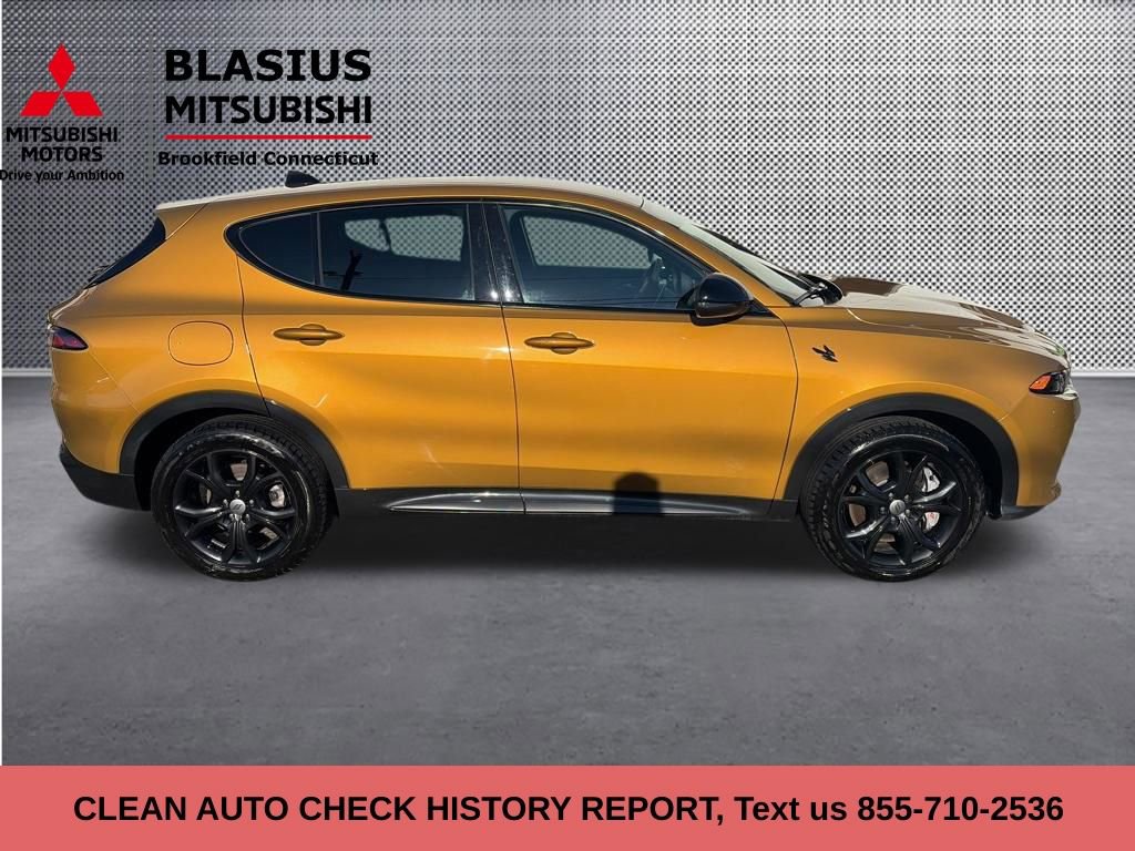 Used 2024 Dodge Hornet R/T w/ R/T Blacktop Package image 3