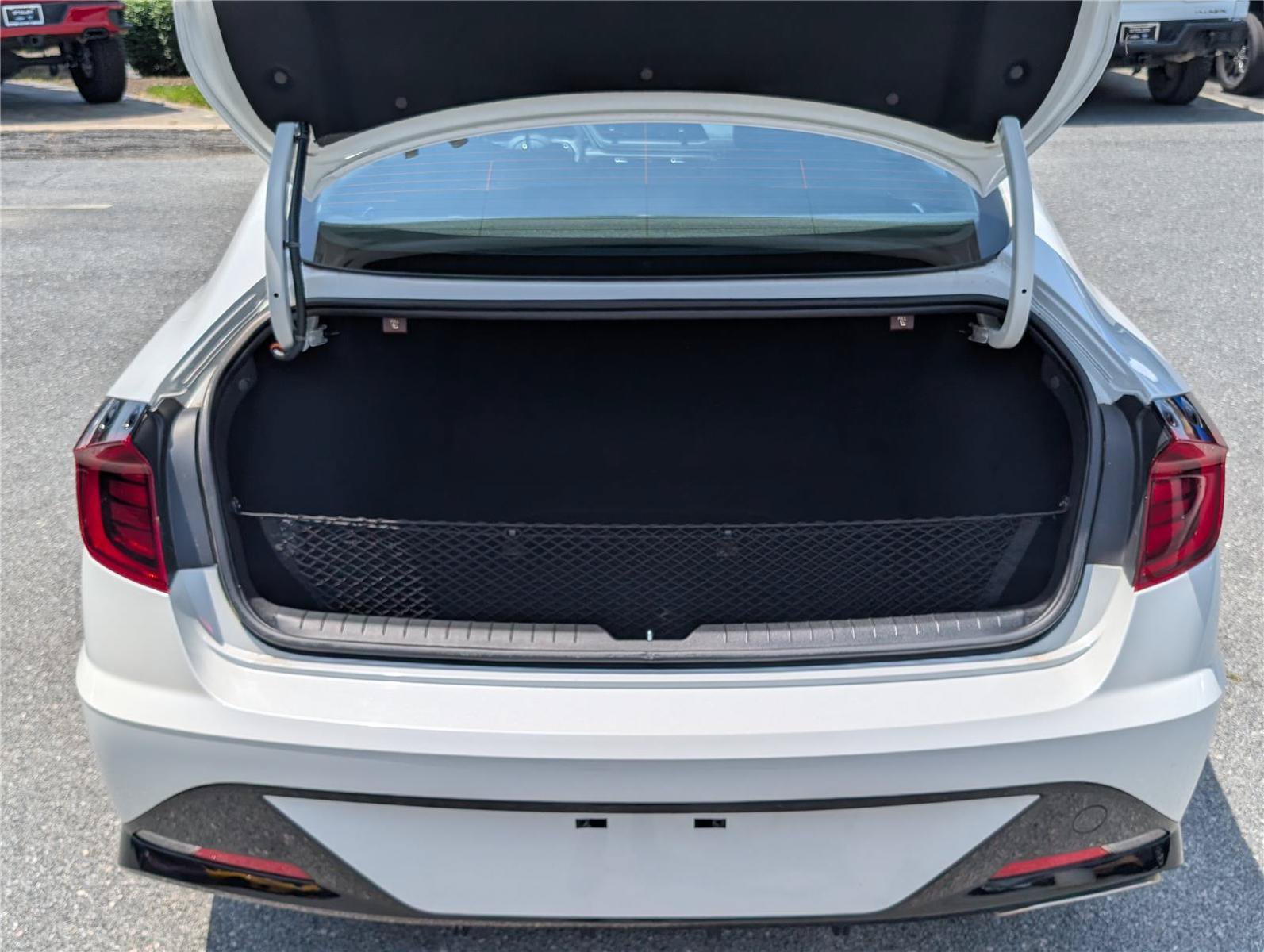 Used 2022 Hyundai Sonata SEL FWD image 12
