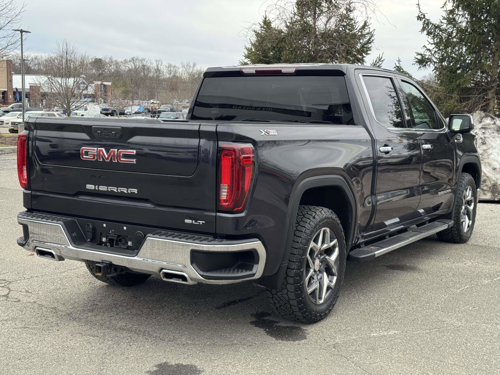 Used 2023 GMC Sierra 1500 SLT w/ SLT Premium Package AWD/4WD image 6
