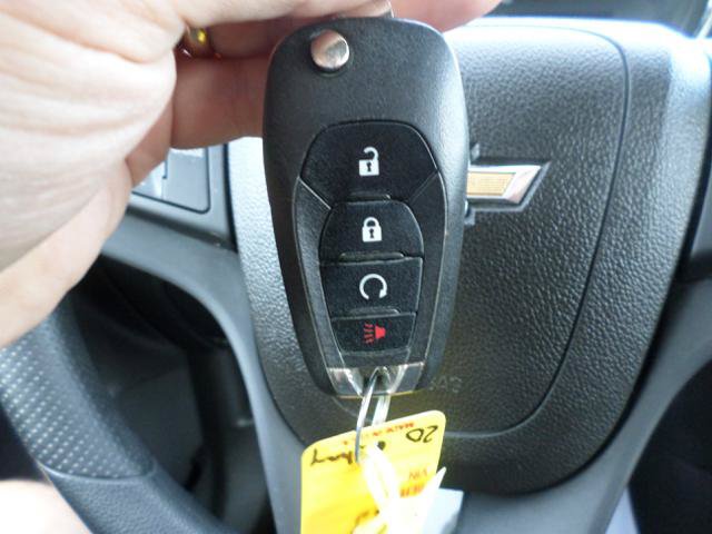 Used 2020 Chevrolet Trax LT AWD/4WD image 14