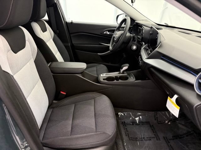 New 2026 Chevrolet Trax LS w/ LS Convenience Package FWD image 19