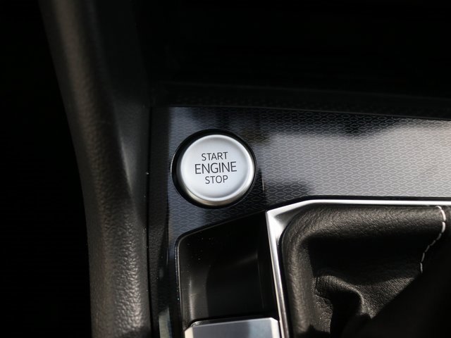 New 2025 Volkswagen Taos SE image 19