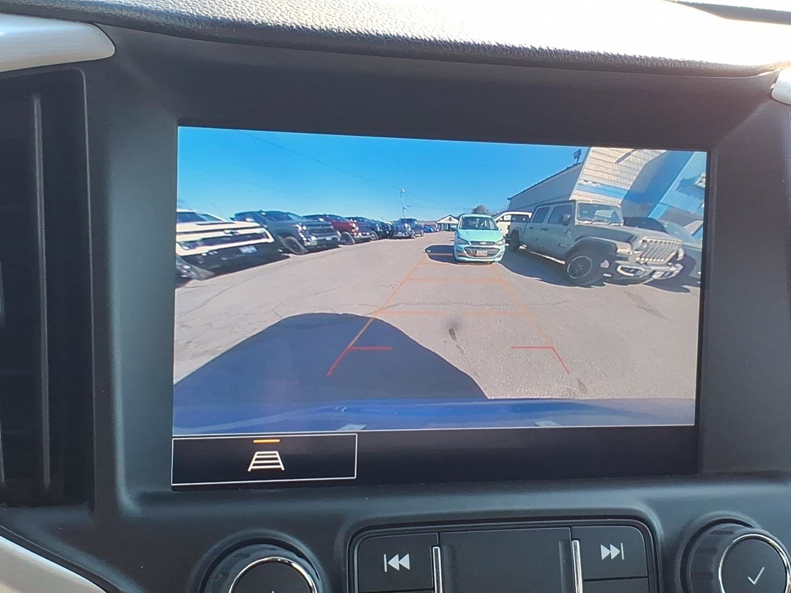 Used 2024 GMC Terrain SLT image 22