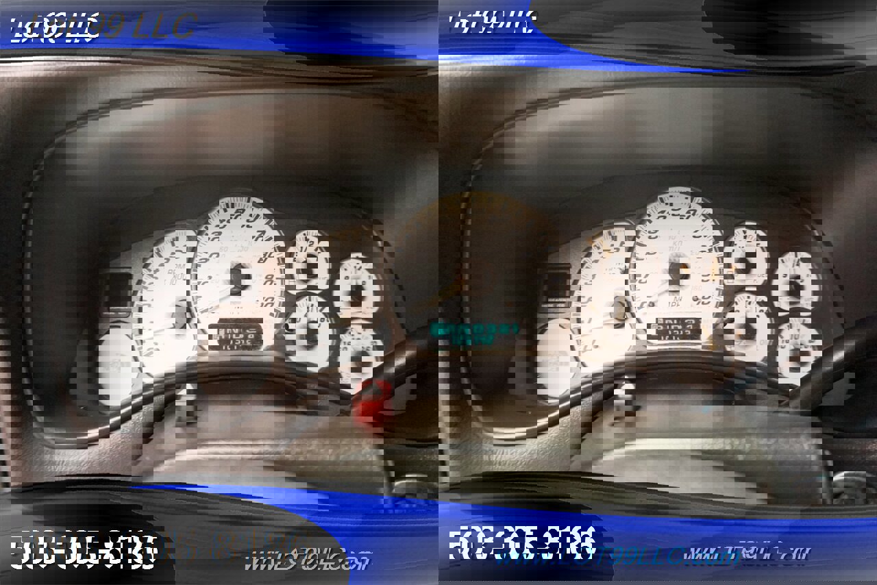 Used 2002 Chevrolet Avalanche 4x4 w/ North Face Edition image 22