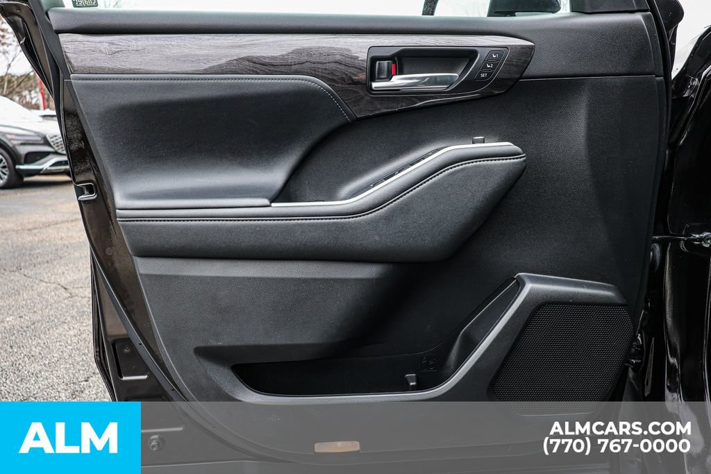 Used 2021 Toyota Highlander Platinum image 52
