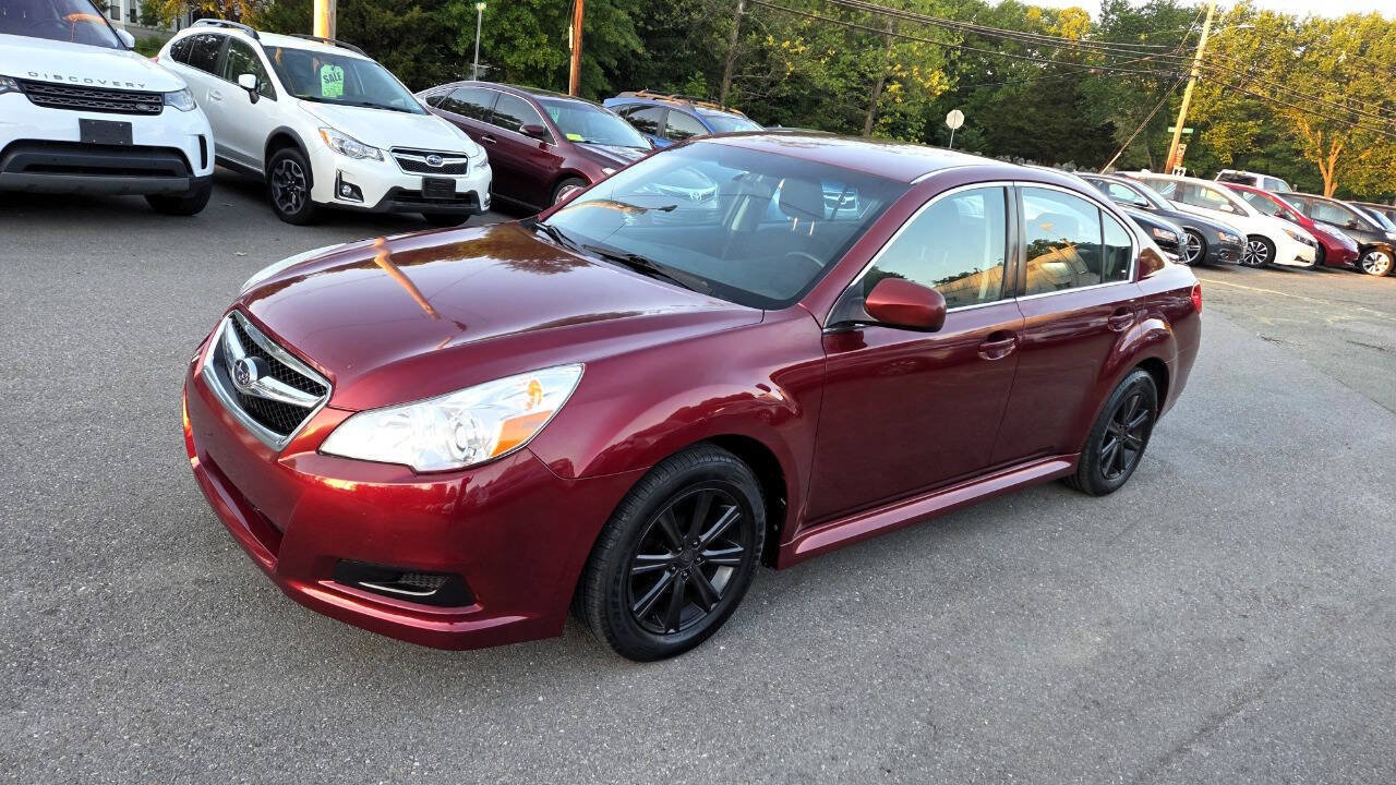 Used 2010 Subaru Legacy 2.5i Premium AWD/4WD image 2