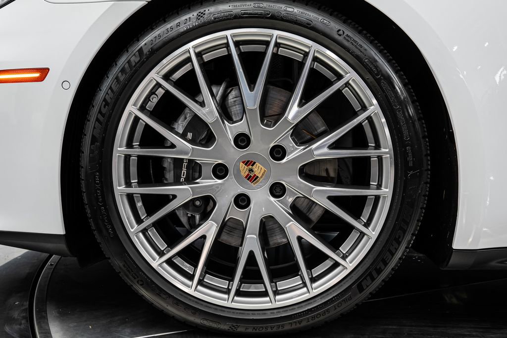 Used 2024 Porsche Panamera 4 image 20