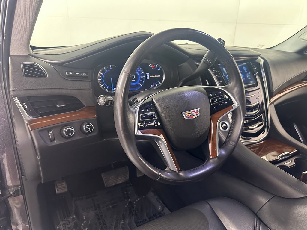 Used 2018 Cadillac Escalade Luxury w/ LPO, Radiant Package AWD/4WD image 20