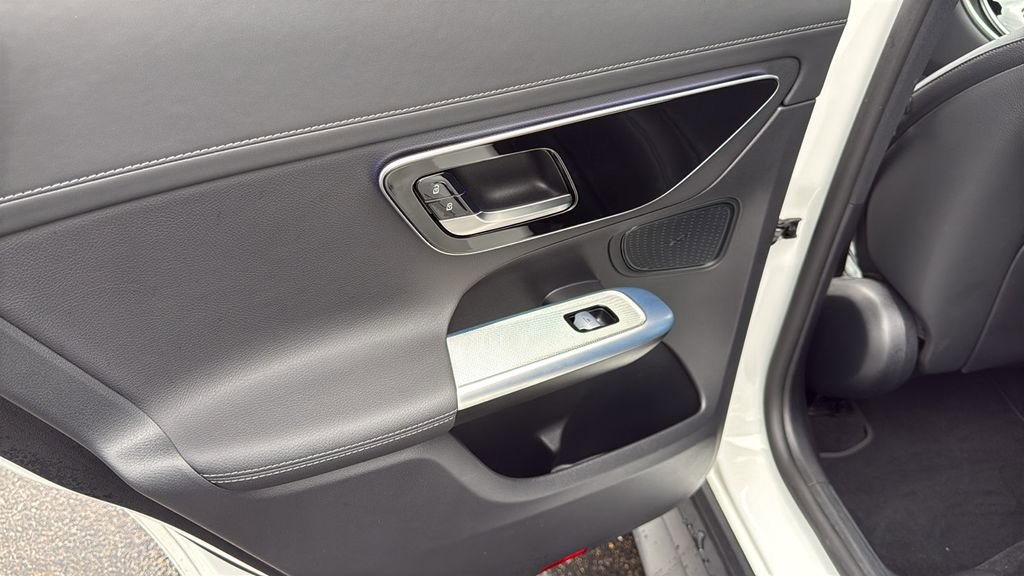 Certified 2024 Mercedes-Benz GLC 300 image 20