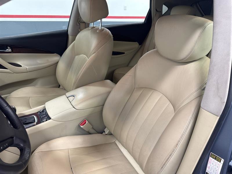 Used 2017 INFINITI QX50 2WD w/ Premium Plus Package image 11