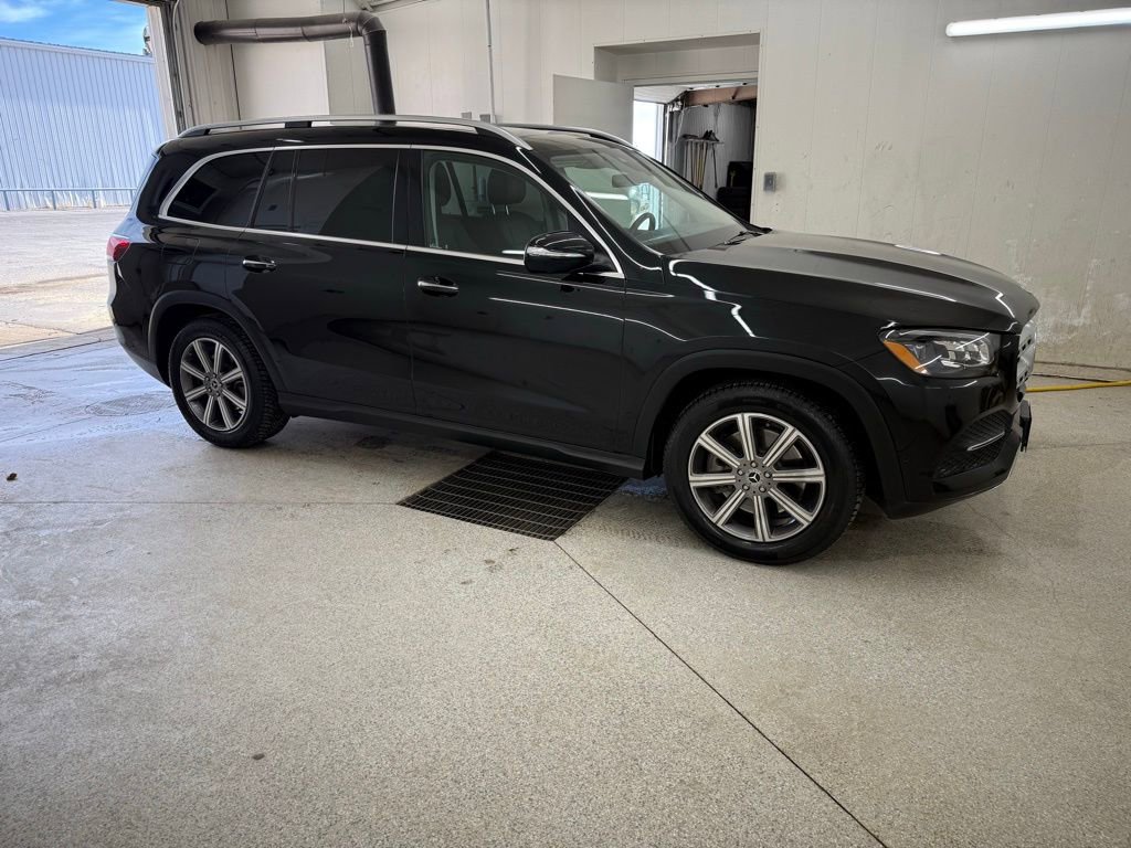 Used 2023 Mercedes-Benz GLS 450 4MATIC image 3