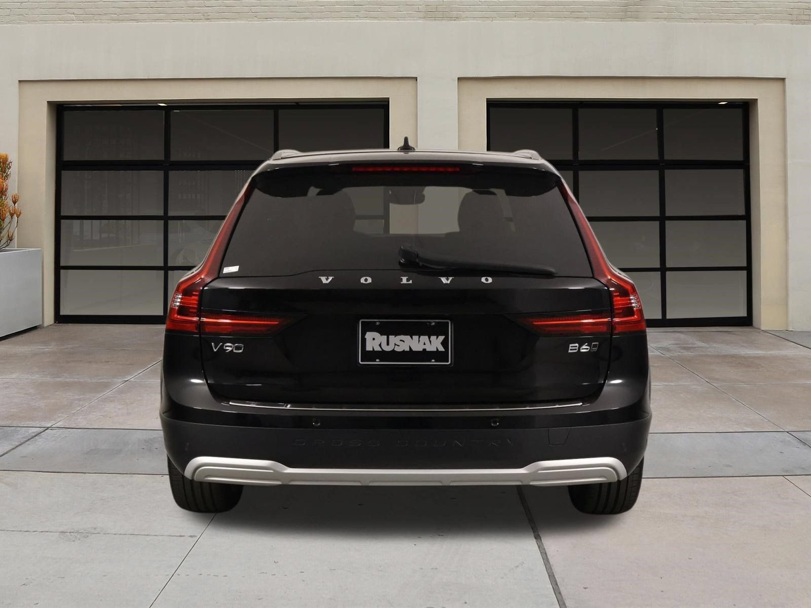 Certified 2023 Volvo V90 B6 Cross Country Ultimate w/ Climate Package AWD/4WD image 5