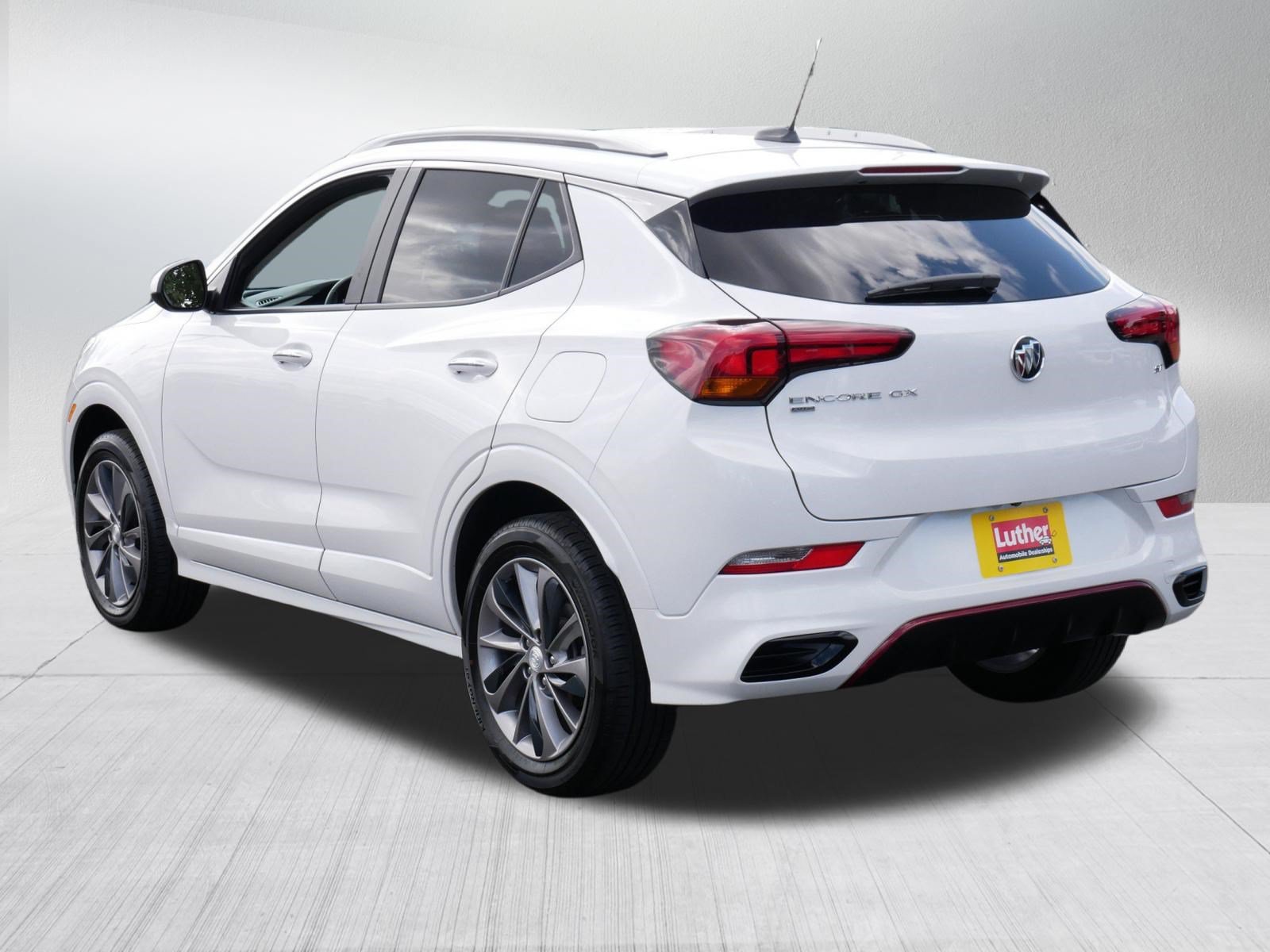 Used 2023 Buick Encore GX Select w/ Sport Touring Package AWD/4WD image 5